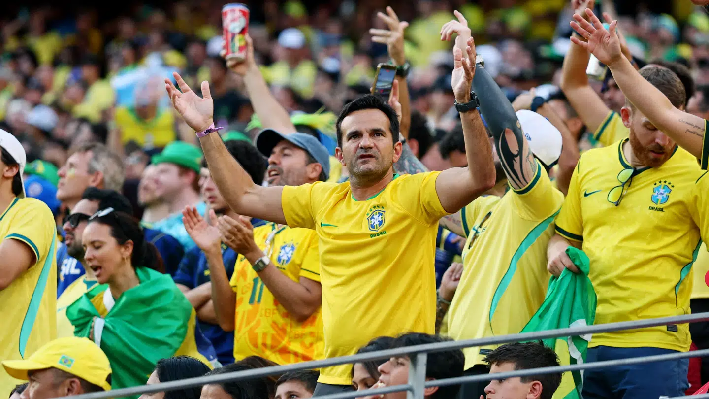 De brasilianske fans kræver VM-guld, men det sker ikke.