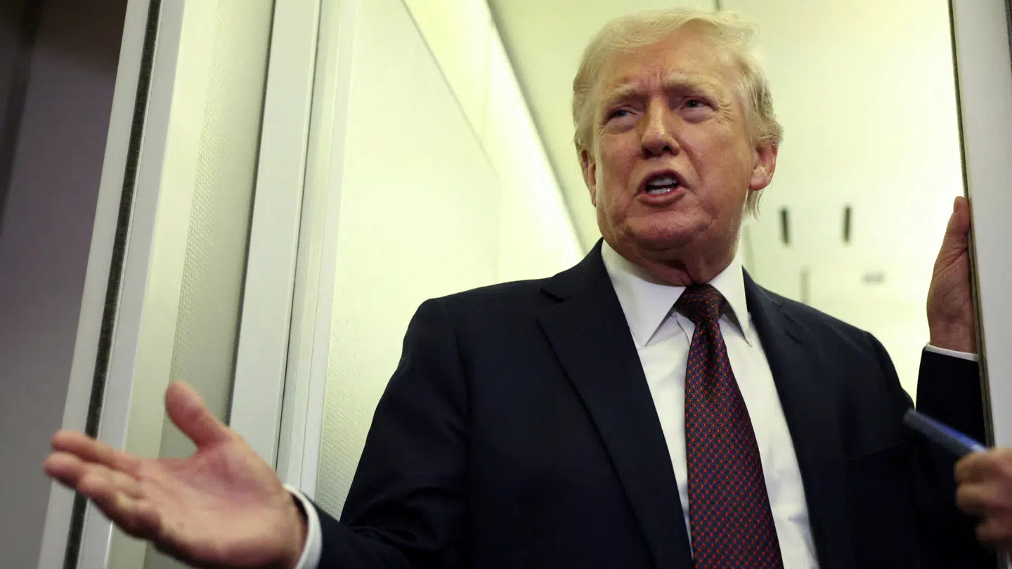 Donald Trump forventer, at en fredsaftale med Iran kan gå igennem søndag.