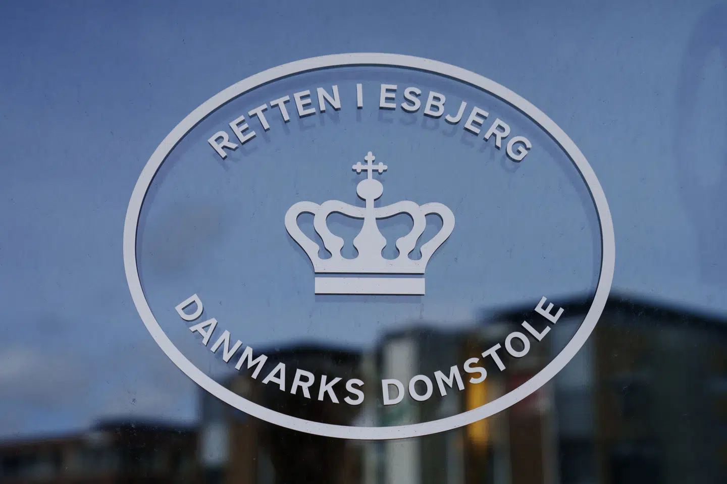 En 21-årig mand blev søndag eftermiddag fremstillet i Retten i Esbjerg sigtet for besiddelse af euforiserende stoffer med henblik på videresalg. (Arkivfoto).