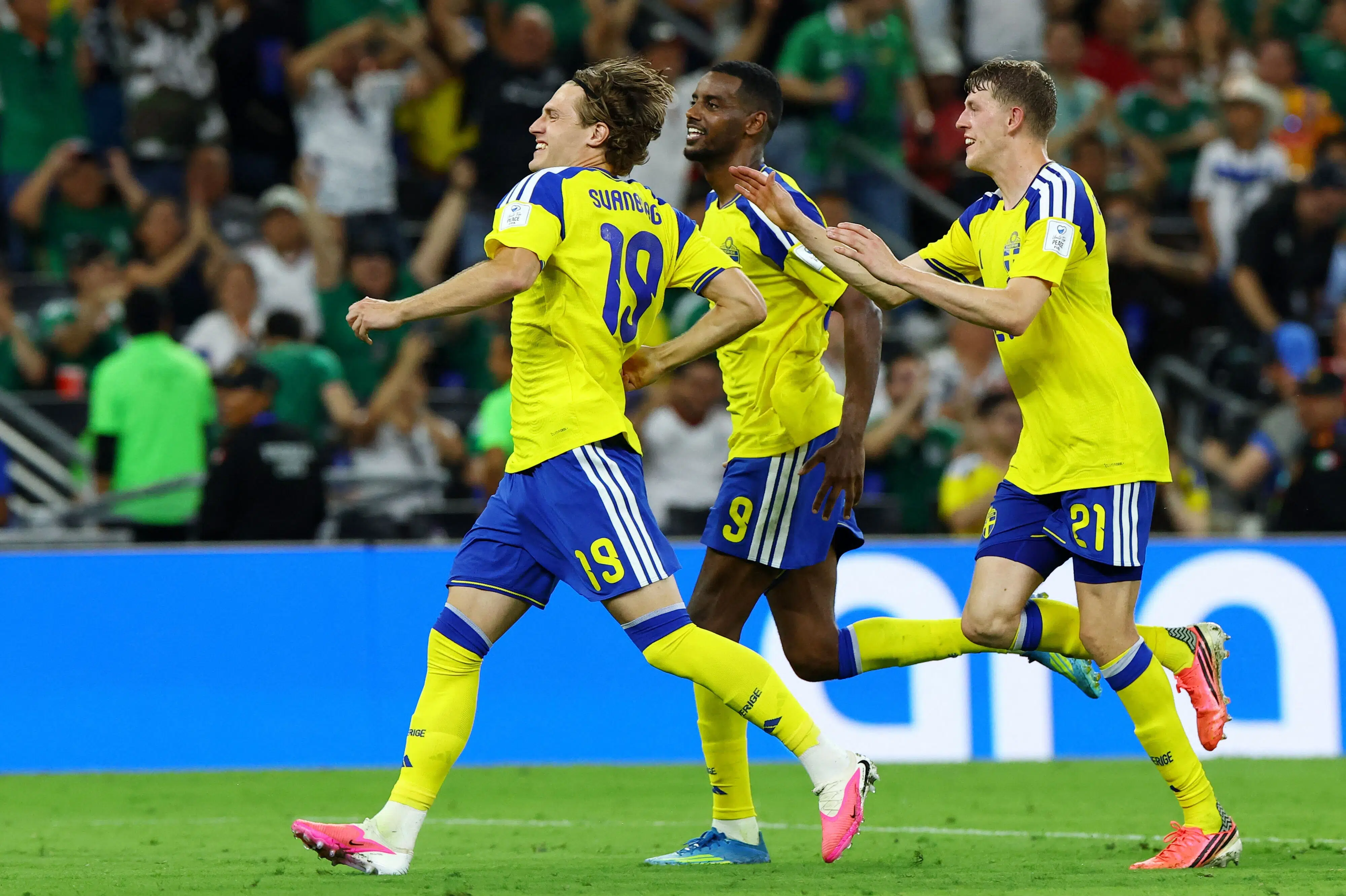 Swedish Star Offensive Thunders Over Tunisia at World Cup