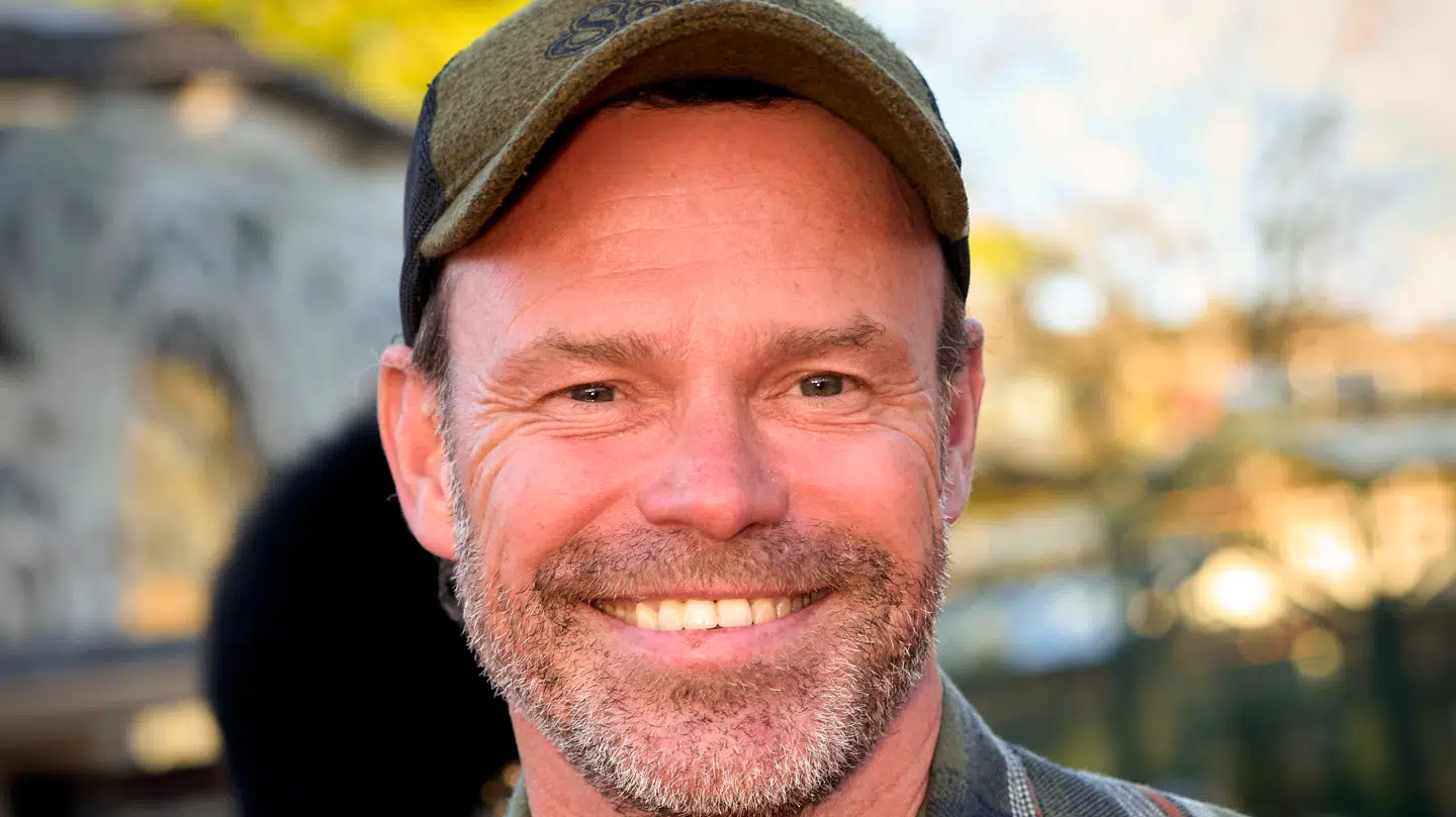 Mick Øgendahl undskylder nu til landstræner Brian Riemer efter en grovkornet kommentar.