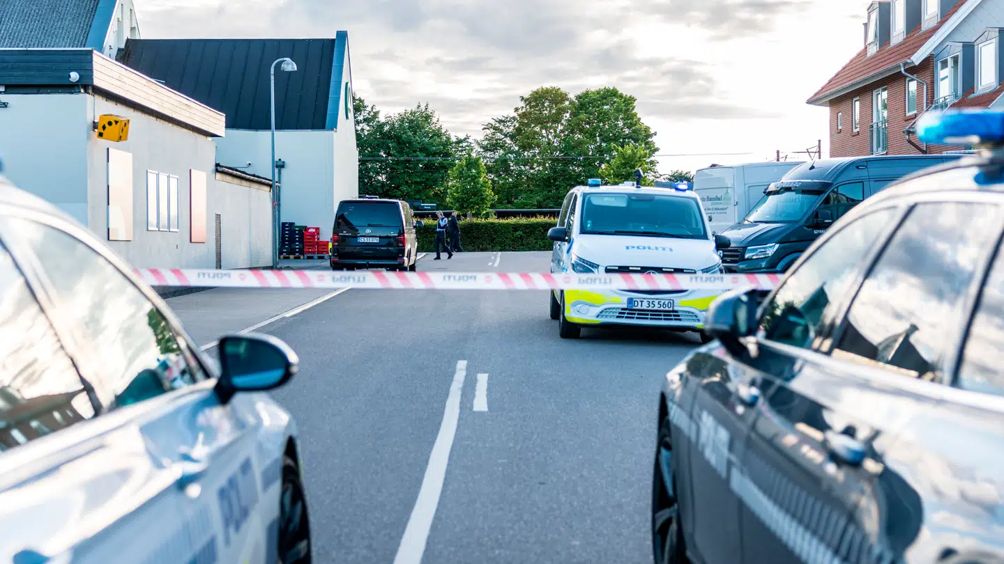 Politiet var tidligere til stede på - og afspærrede Borup Station hvor de undersøger et mistænkeligt forhold mandag den 15. juni 2026.