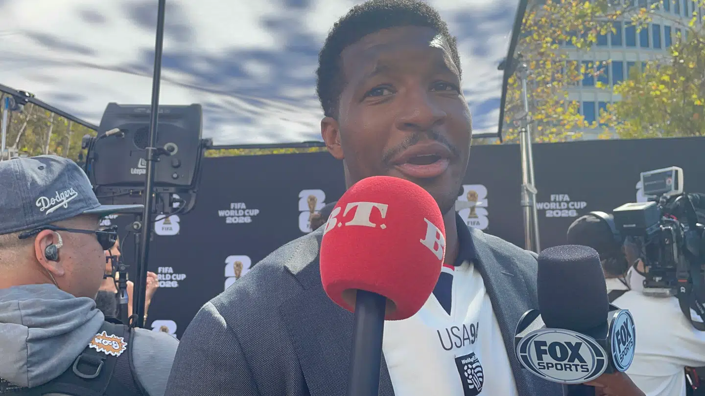 Jameis Winston arbejder for Fox under VM.