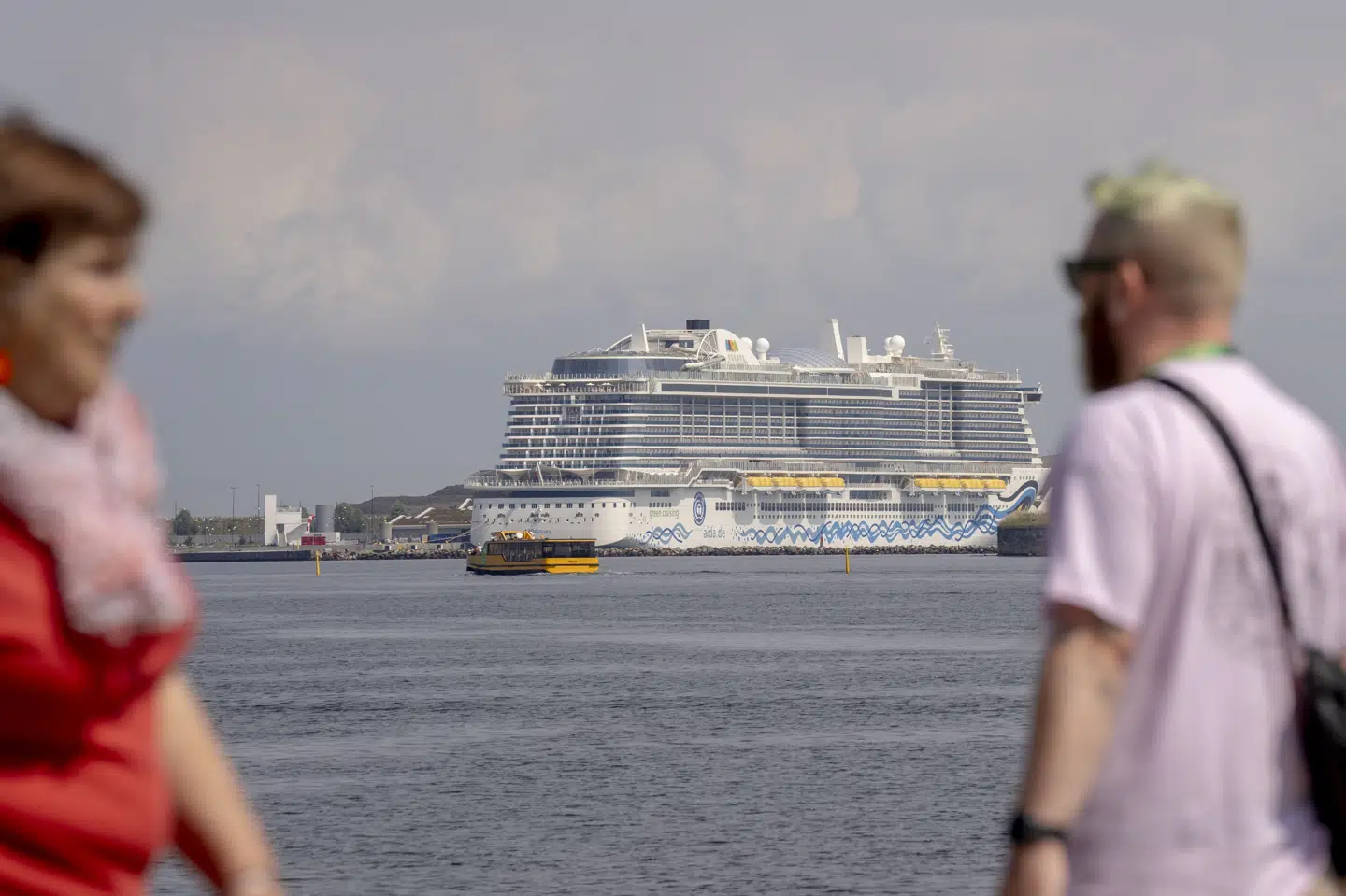 Politiet vil i den kommende tid advare turister, herunder krydstogtpassagerer, mod tricktyverier i København. Billedet er af et krydstogtskib i København i juli 2024. (Arkivfoto).