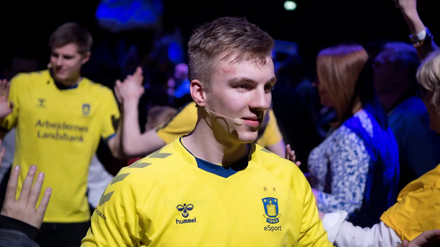 I sin tid som professionel Fifa-spiller var Daniel 'Dingo' Klink Nørremark Kristensen blandt andet forbi Brøndby.