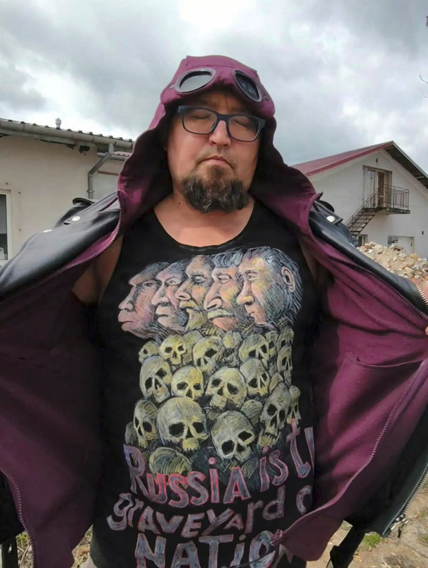 Arkivfoto af den russiske kunstner Robert Kuzovkov.