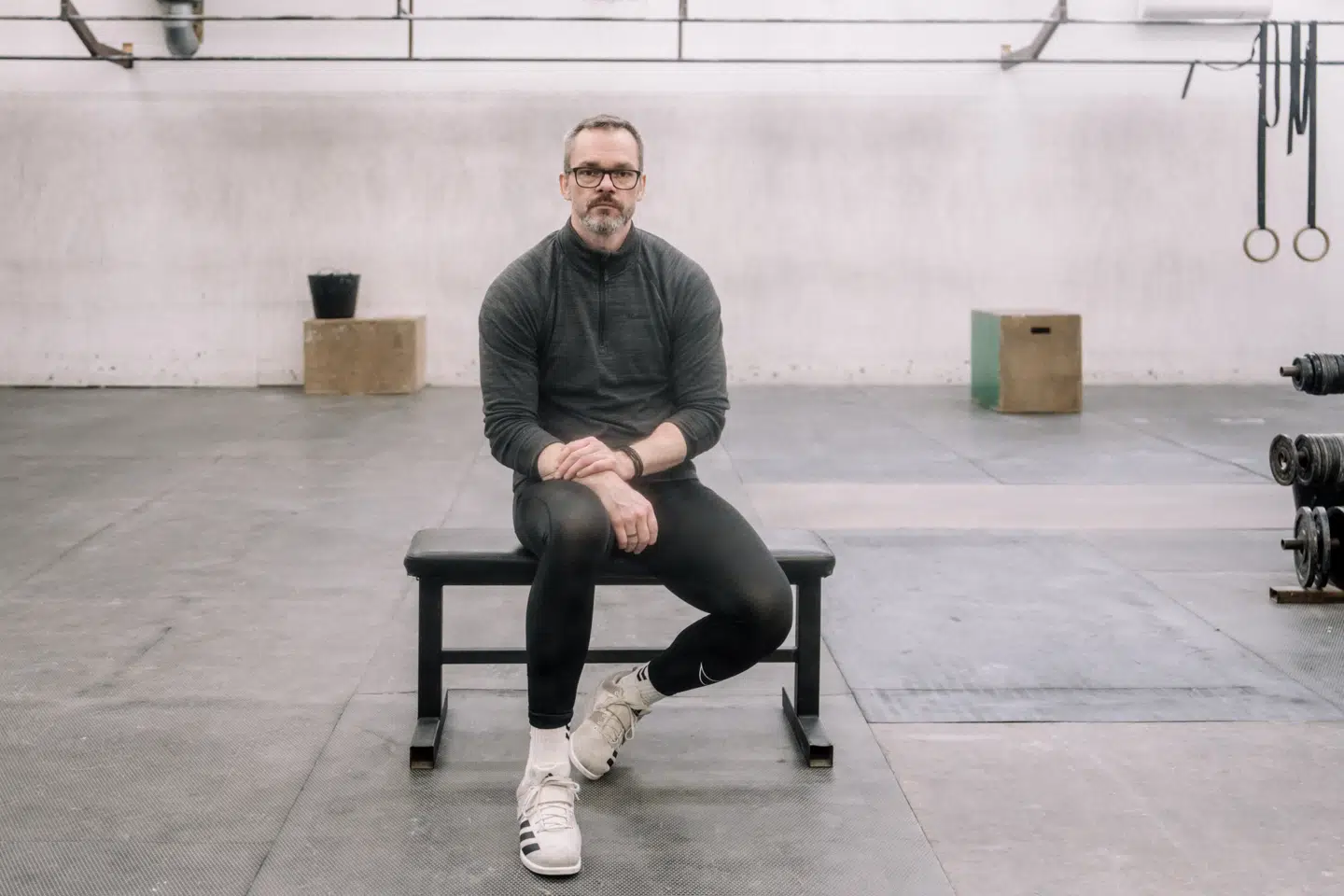 Anders Nedergaard er en af de eksperter, der blandt andet fortæller, om forældre bør være bekymrede for de kosttilskud, der ofte hører med til at styrketræne.