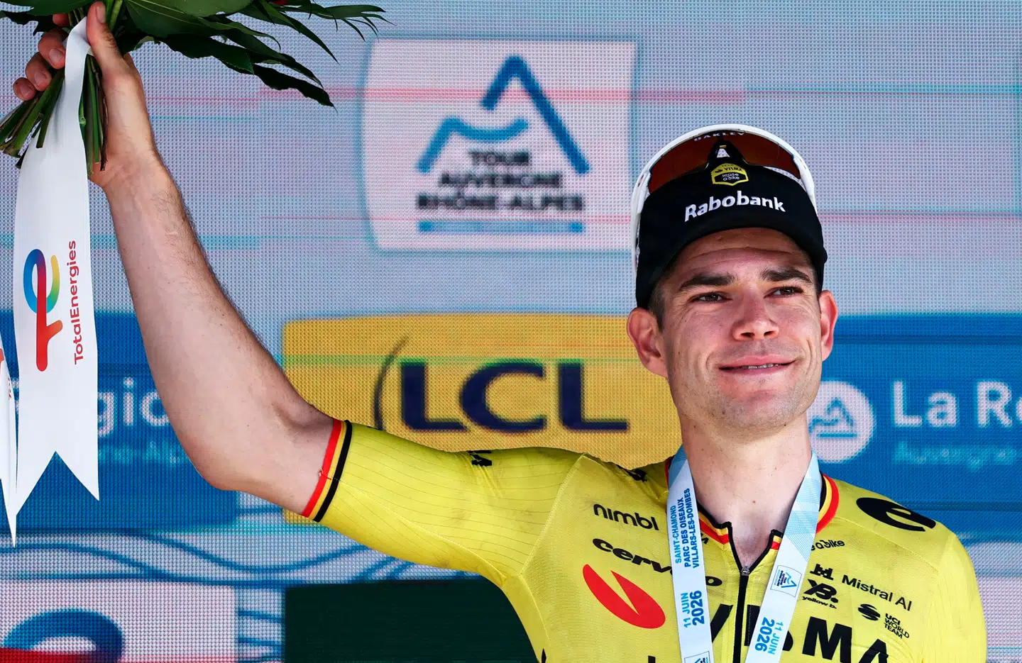 Wout van Aert vandt en etape i Tour Auvergne-Rhone-Alpes, tidligere kendt som Critérium du Dauphiné, i sidste uge. Men han bliver ikke klar til Tour de France.