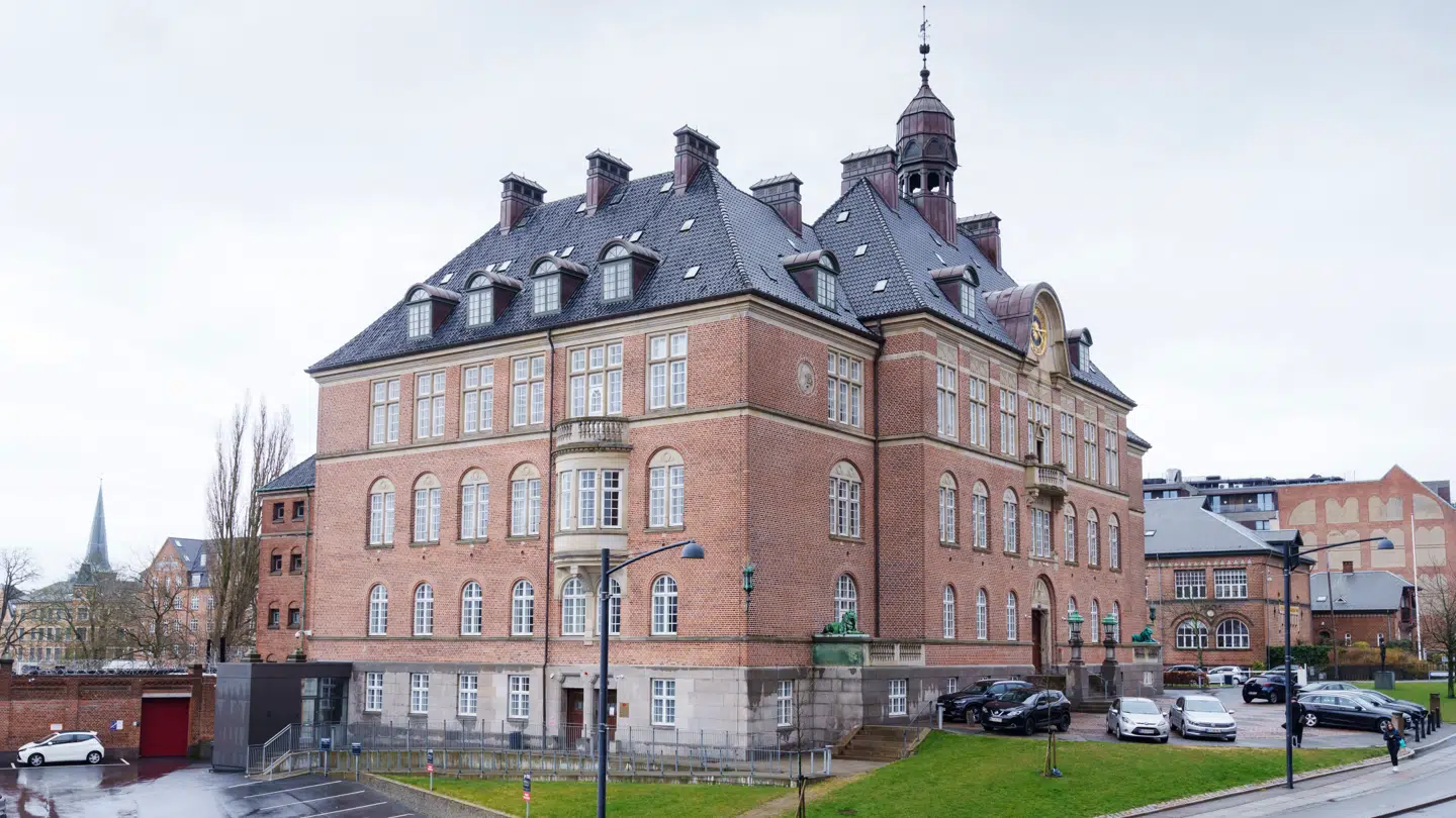 Straffesagen om den påståede afpresning af et vidne fra retten skal behandles her ved byretten i Aarhus.
