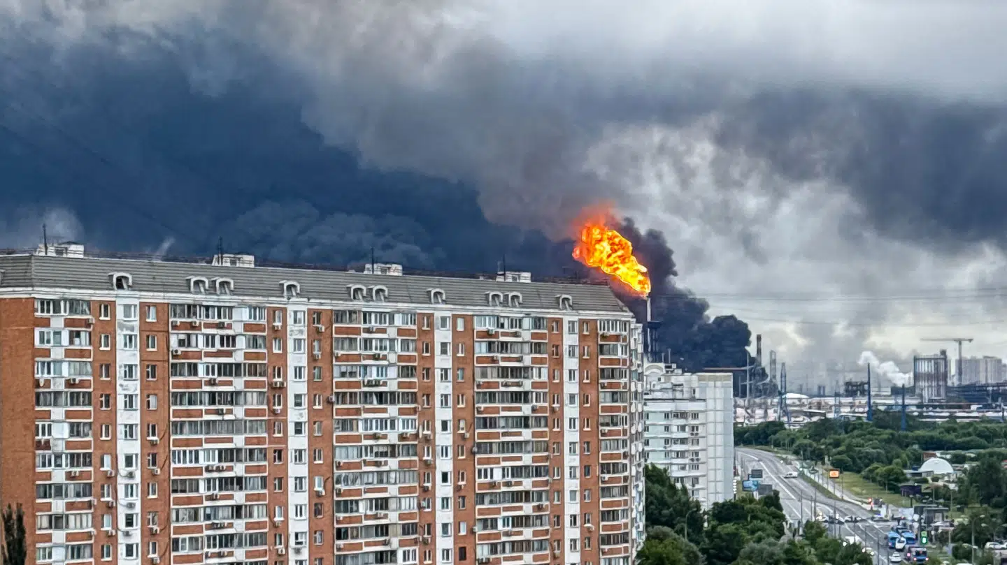 Ukraine ramte også olieraffinaderiet tirsdag.