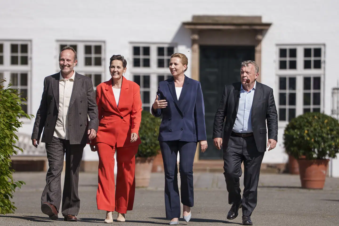 Der var store smil og mange dyre løfter, da partilederne Mette Frederiksen (S), Pia Olsen Dyhr (SF), Lars Løkke Rasmussen (M) og Martin Lidegaard (R) præsenterer regeringsgrundlaget den 2. juni. Det kan dog blive markant sværere at indfri dem, hvis ikke Mette Frederiksen med hjælp fra andre EU-lande får skåret Cyperns forslag til EU-budget ned. (Arkivfoto).