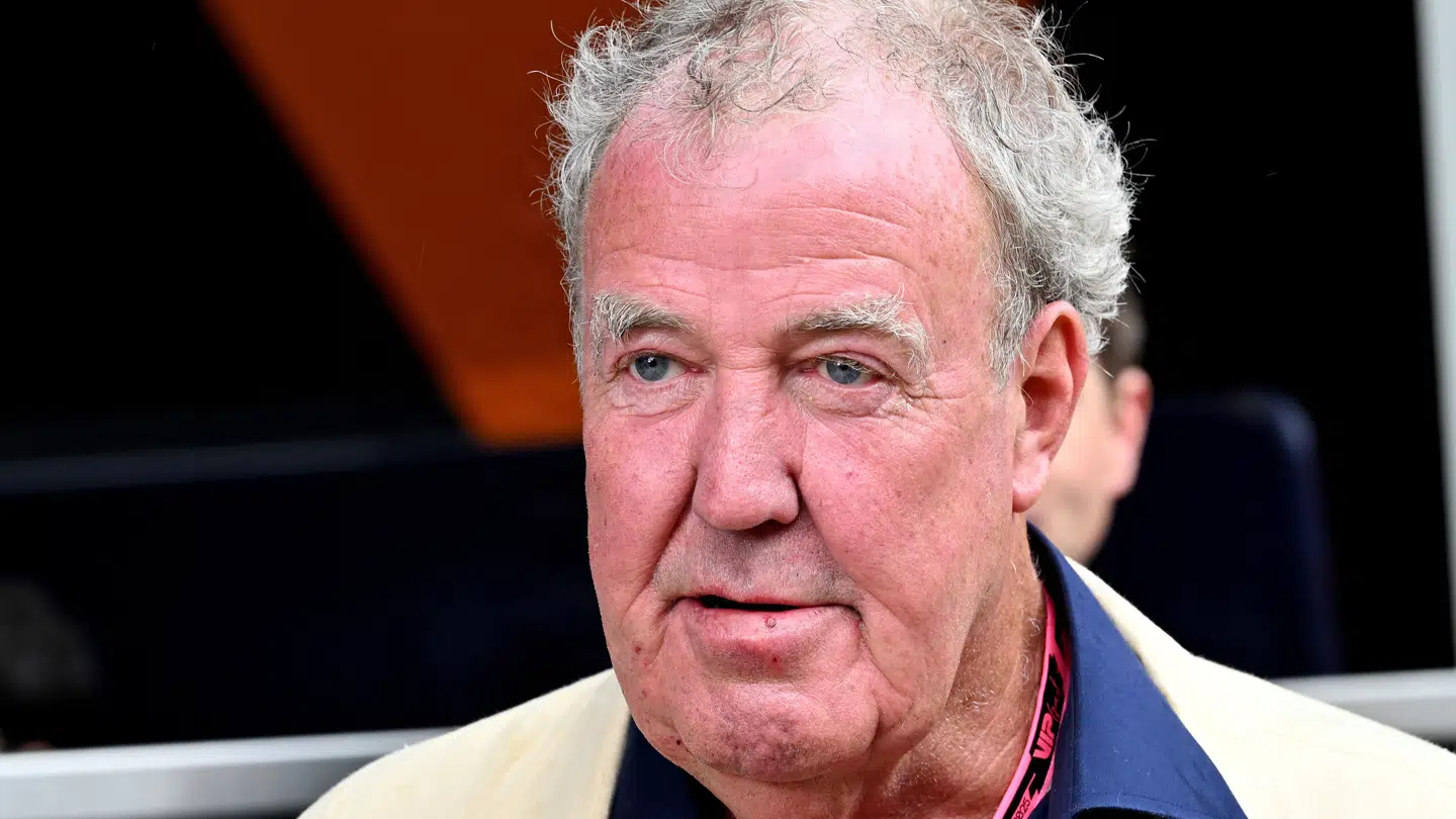 Jeremy Clarkson har afsløret, at han er ramt af kræft. Nu reagerer hans kæreste, Lisa Hogan, på den triste nyhed.