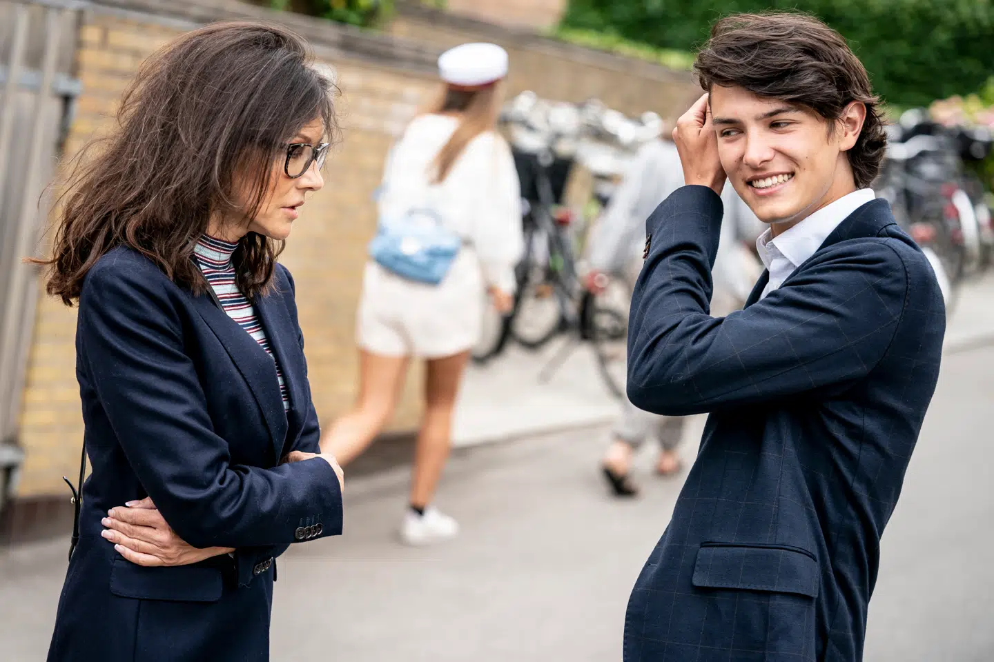 Grevinde Alexandra og prins Nikolai ved Gammel Hellerup gymnasium i 2021, da grev Felix blev student.