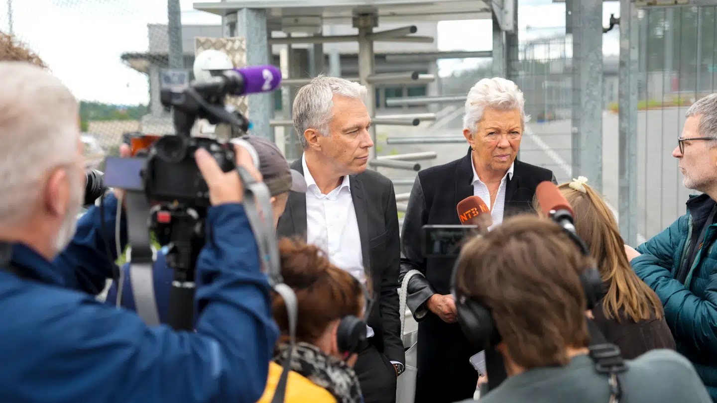 Marius Borg Høibys to forsvarsadvokater Petar Sekulic og Ellen Andenæs foran Ila fængslet 15. juni.