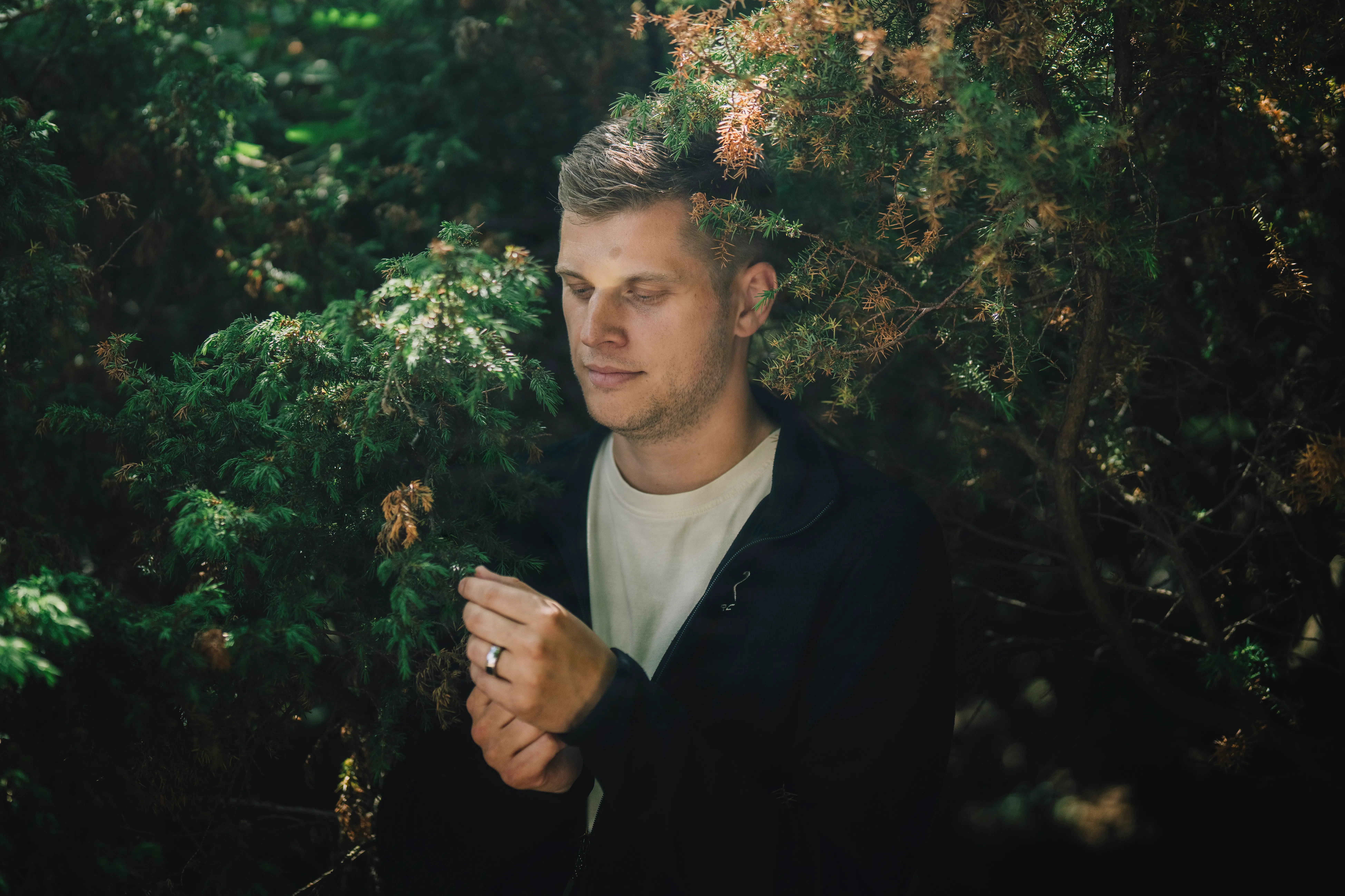 »Ser jeg mine piger vokse op?,« spurgte hun. Som 31-årig blev Simon Bech Andersen alenefar til to. Nu har han et vigtigt budskab