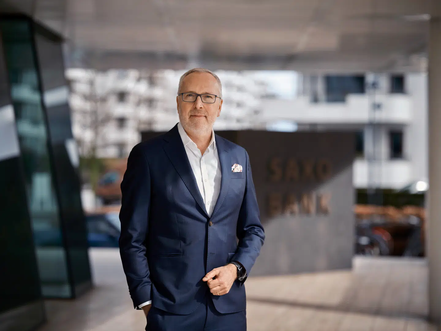 I 2008 kom Ole S. Hansen til Saxo Bank, og i 2010 blev han chef for råvarestrategi. Det mangeårige »ægteskab« med den danske storbank viste sig tidligt at være et godt match.