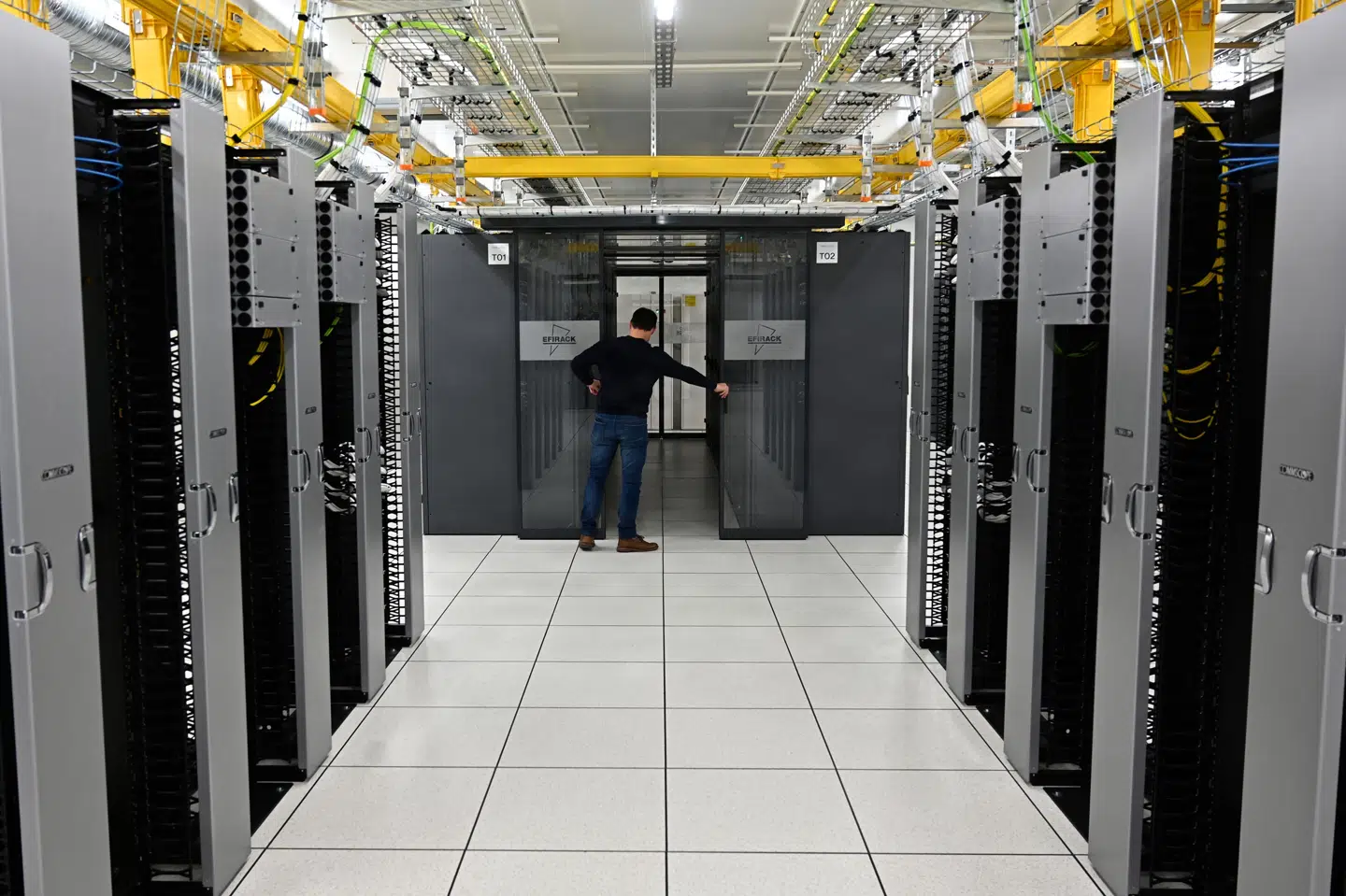Regeringen vil sende store datacentre bagerst i køen til det pressede danske elnet, hvor der ikke er plads til nye, store projekter. (Arkivfoto).