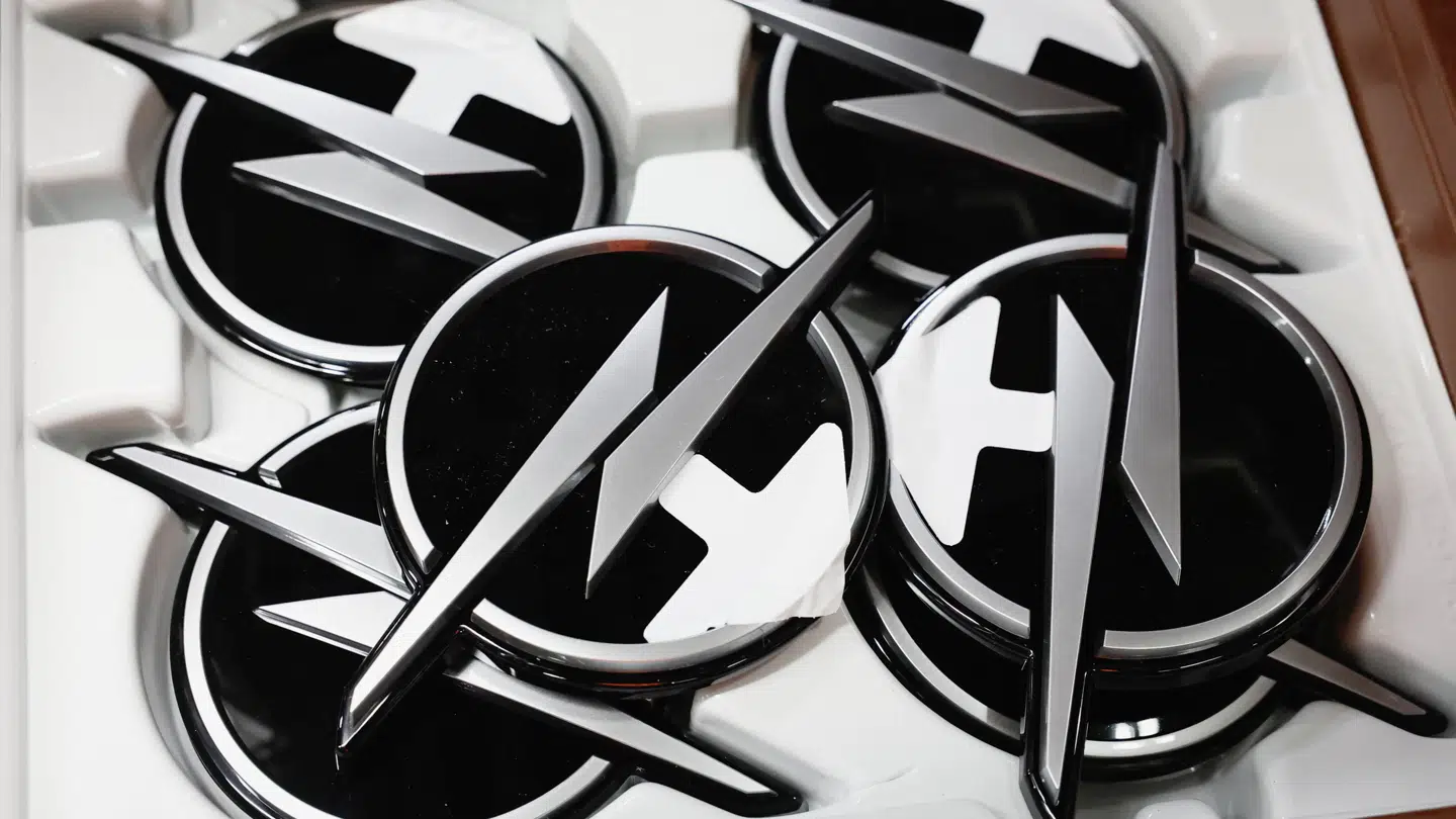 Flere Opel-modeller er blandt de biler, der trækkes tilbage.