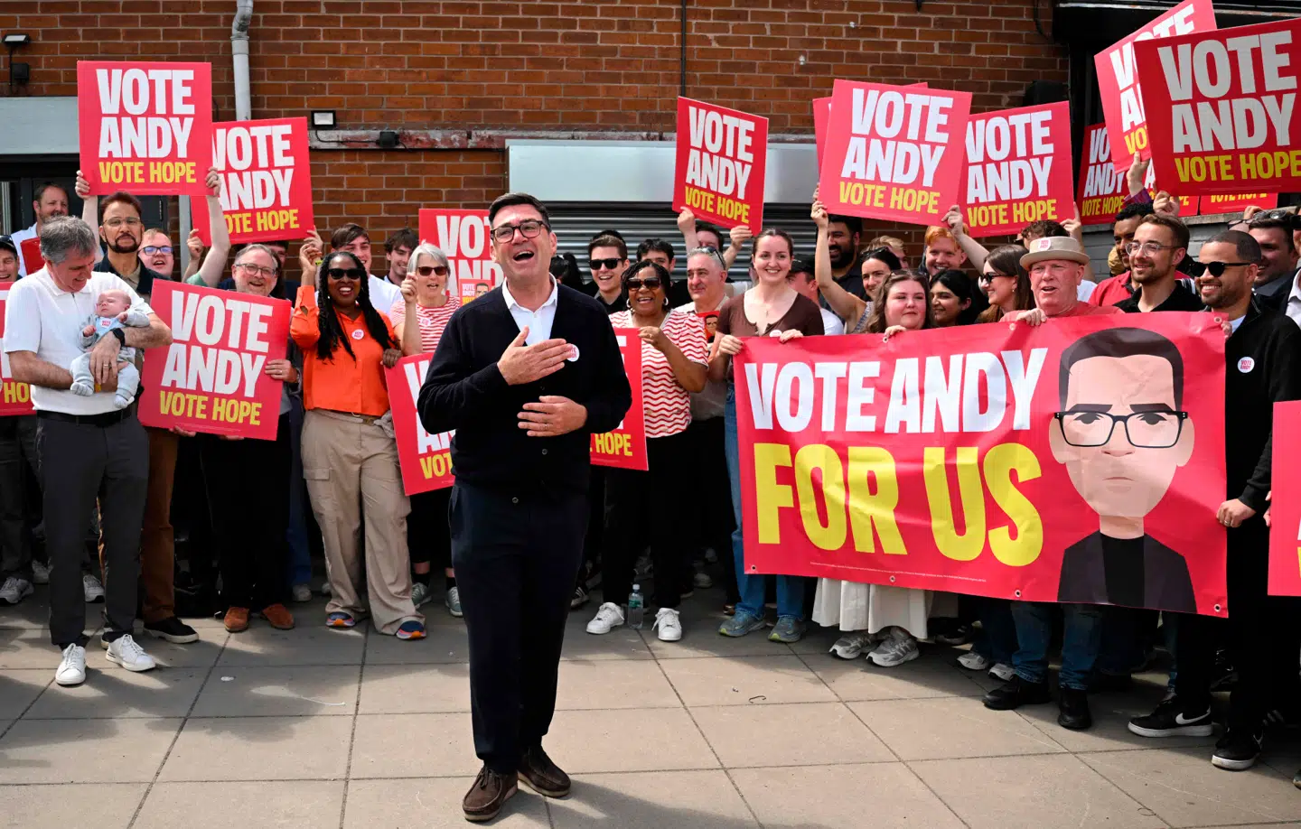 Andy Burnham snublede sig ikke til sejren ved suppleringsvalget i Makerfield, og han vandt ikke kun, fordi højrefløjen var splittet. Han vandt en dundersejr mod alle odds, og han har nu mandatet til at vælte Keir Starmer.