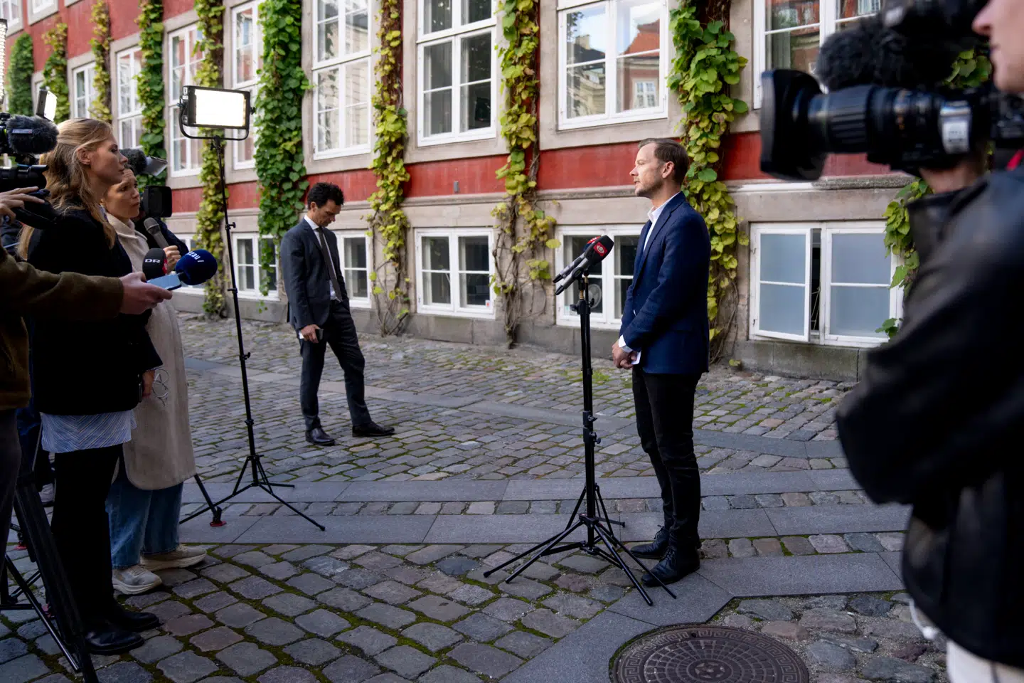 Daværende justitsminister Peter Hummelgaard (S) holdt pressemøde i i slutningen af september 2025 efter flere luftobservationer i Danmark.
