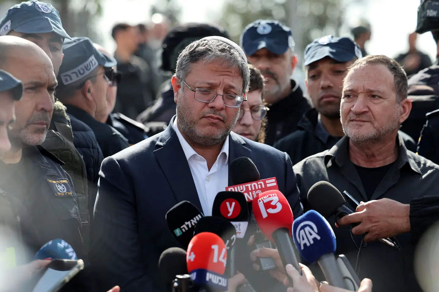 Israels minister for national sikkerhed, Itamar Ben-Gvir (i midten), er ikke klar til at indstille kampene i Israel. (Arkivfoto).
