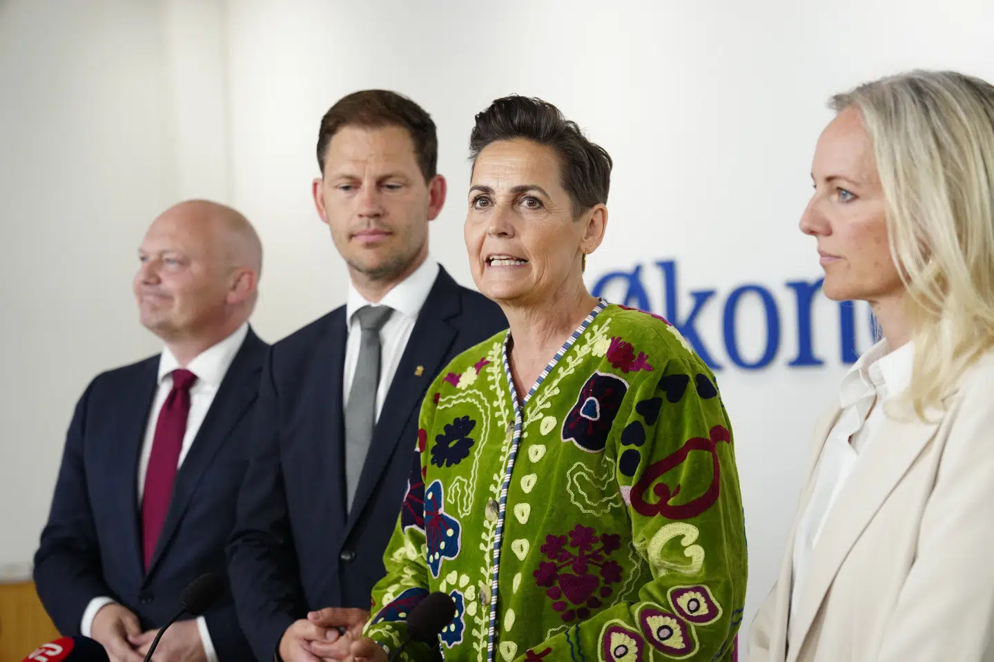Økonomi- og indenrigsminister Pia Olsen Dyhr (SF) har fredag præsenteret en aftale for regionernes økonomi for næste år.