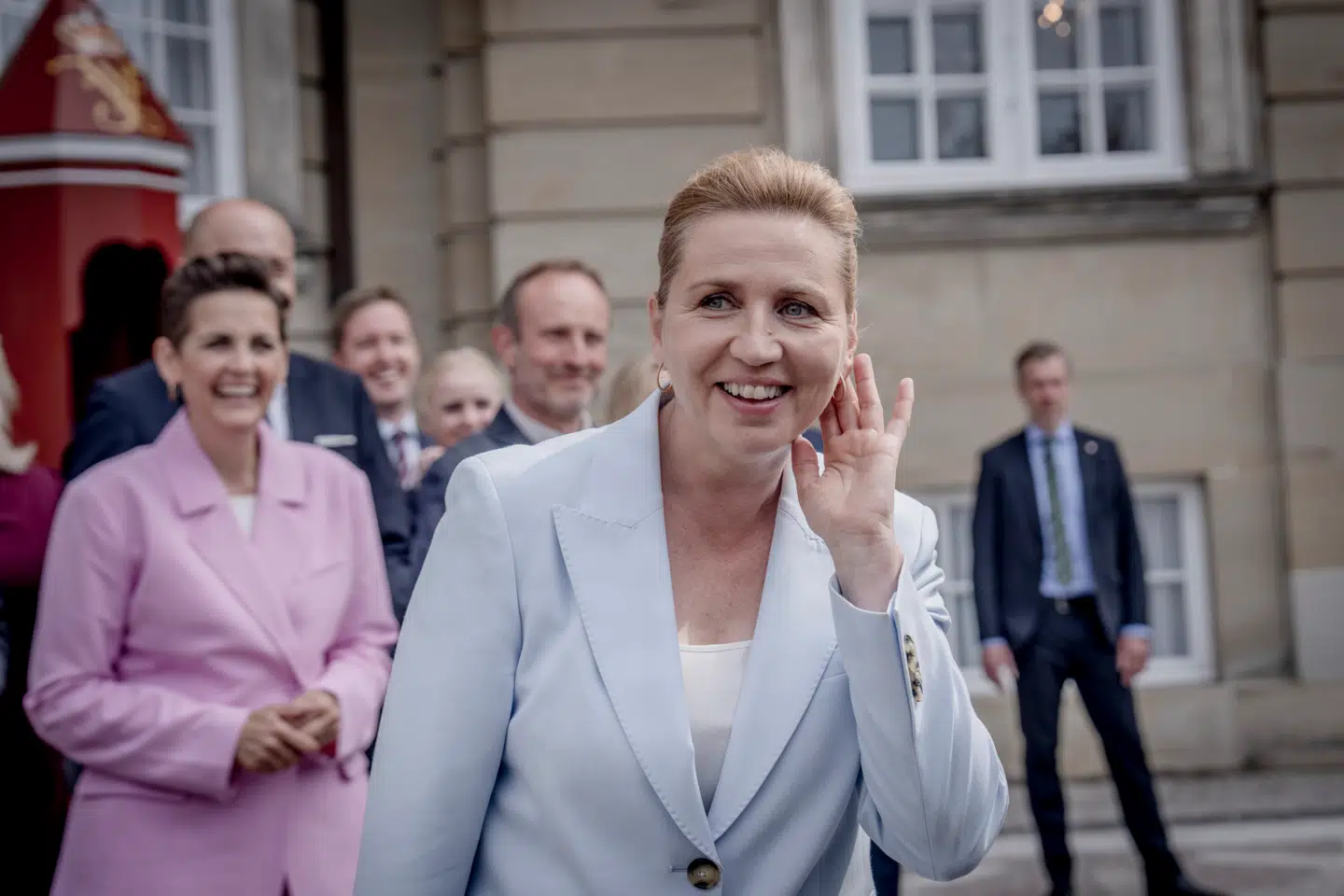 Så længe Mette Frederiksens interne modstandere ikke har format nok til at stå frem med navn, har hun intet at frygte, skriver Aminata Corr Thrane.