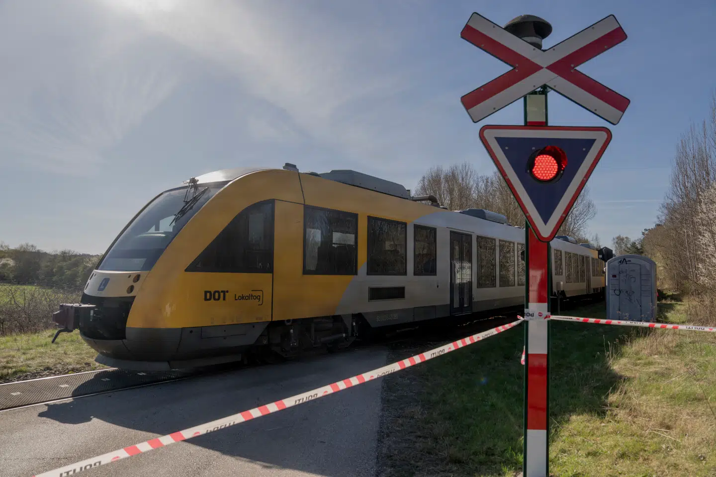 En stationsbestyrer er blevet sigtet af politiet i forbindelse med togulykken på Gribskovbanen 23. april.