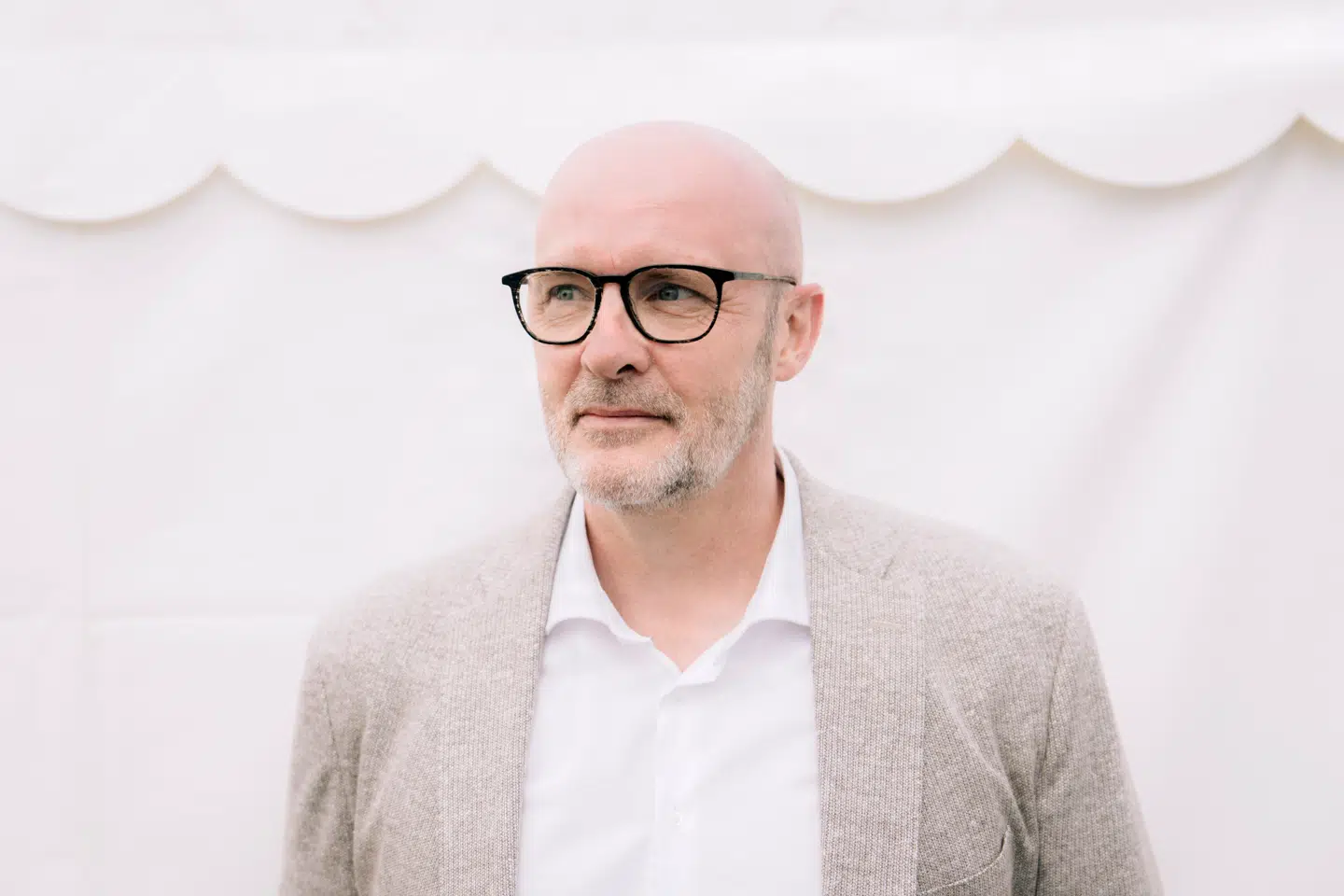 Midt i den betændte debat om fremgangen i prioritetslån står Jyske Banks topchef, Lars Mørch. Nu deler han, hvilket lån han selv har.