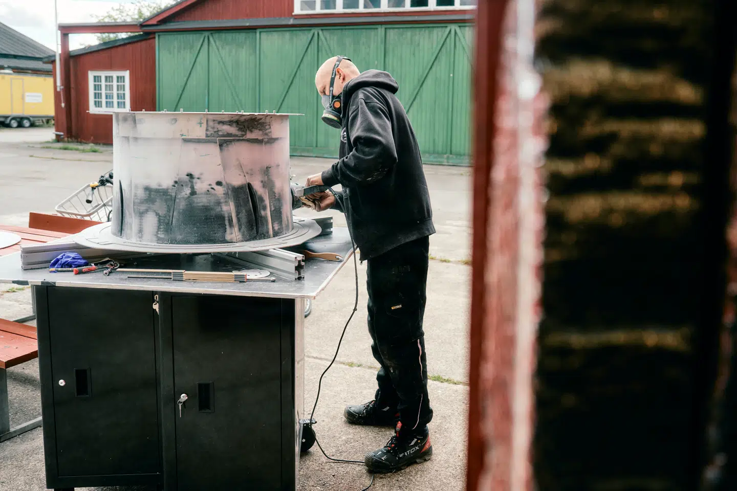 Virksomheden Acodyne vil producere fremtidens transportdroner. I Avedøre bygger iværksætterne, hvad de selv beskriver som en flyvende varevogn.