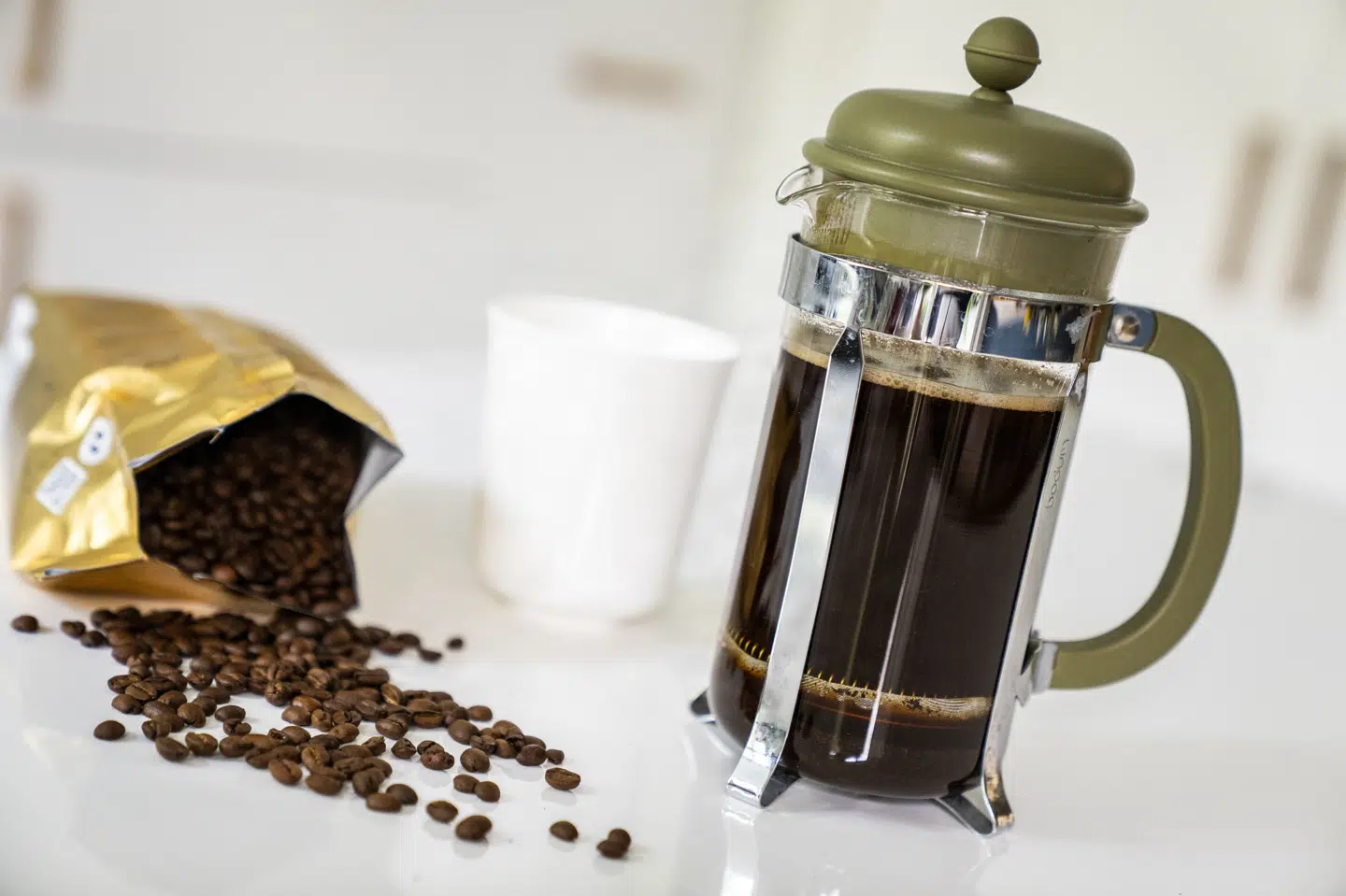 Regeringen vil blandt andet genfremsætte det udvidede beskæftigelsesfradrag for seniorer, afskaffelsen af bogmomsen og afskaffelsen af kaffeafgiften. (Arkivfoto).