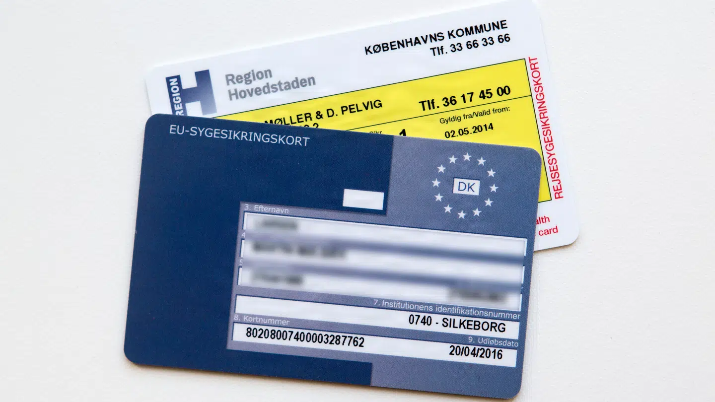 Når du skal ud at rejse, skal du være opmærksom på, hvad det blå sygesikringskort dækker – og især, hvad det ikke dækker.