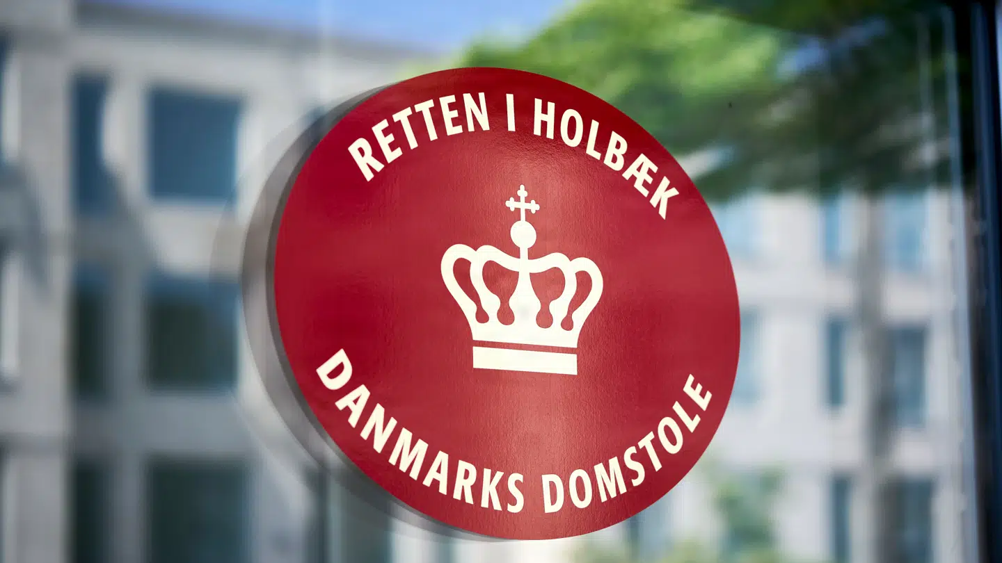 Retten i Holbæk har fredag afsagt dom i en sag om blufærdighedskrænkelse og husfredskrænkelse.