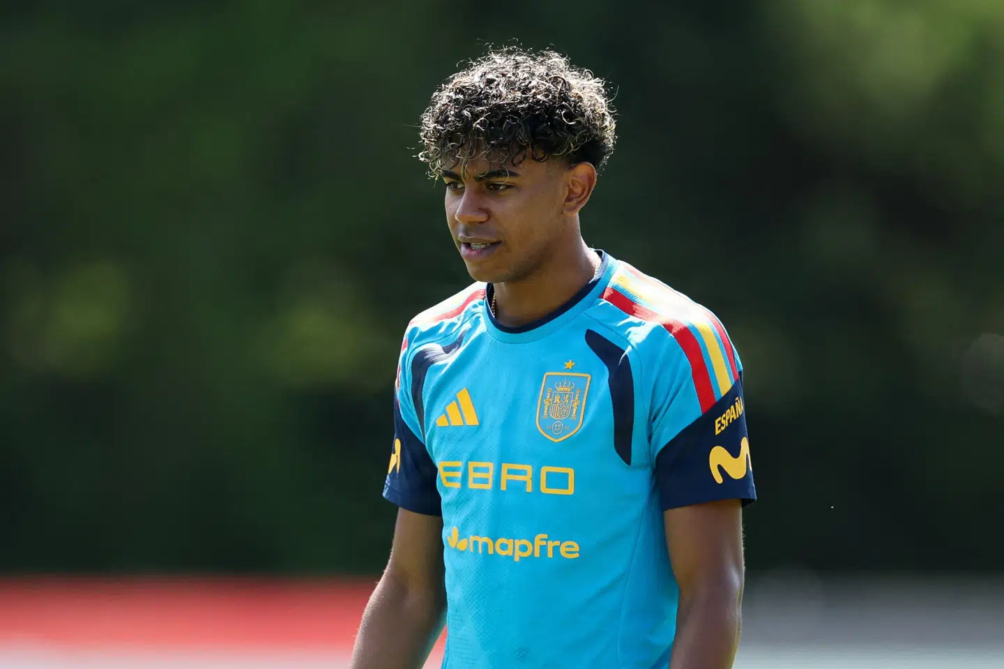 FC Barcelonas unge stjernespiller Lamine Yamal er stadig påvirket af skade, der gør det svært for ham at spille en hel kamp for de spanske europamestre til VM.