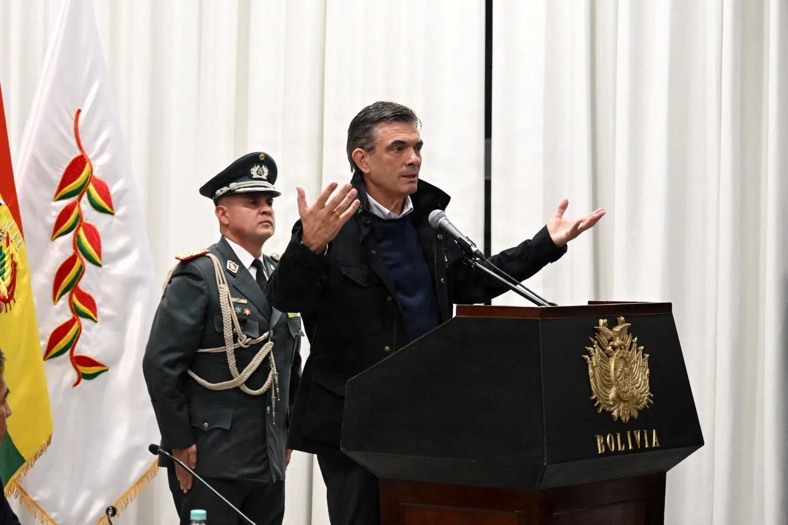Præsident indgår aftale efter voldsomme protester i Bolivia