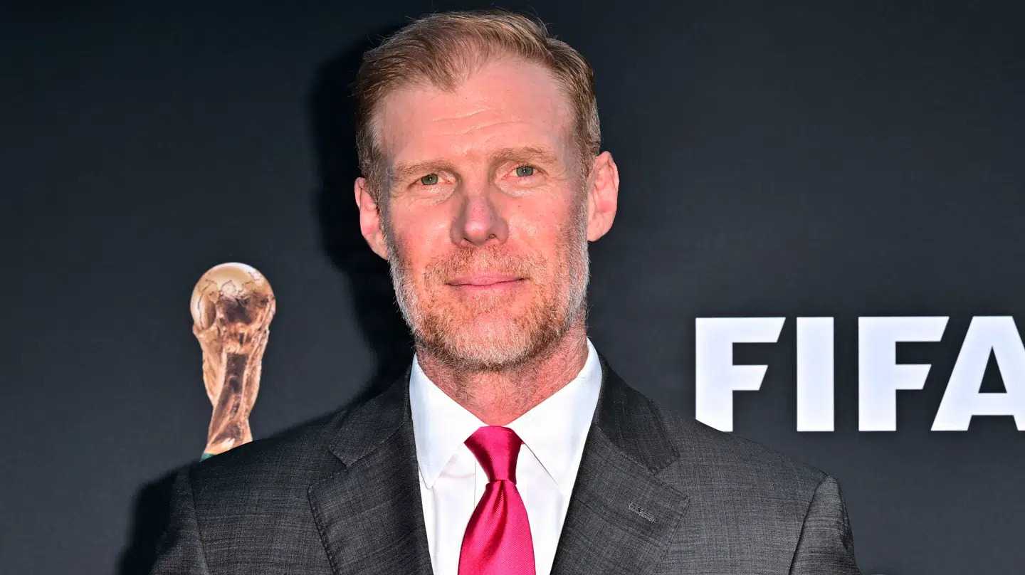 Den tidligere amerikanske landsholdsspiller Alexi Lalas har haft det svært i FOX-studiet.