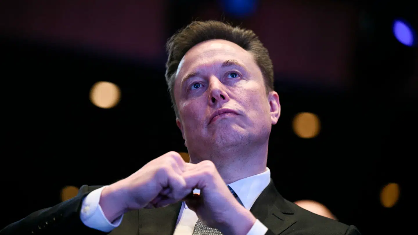 Tech-milliardæren Elon Musk er et af de opsigtsvækkende navne på listen over deltagere i den lukkede eliteklub.