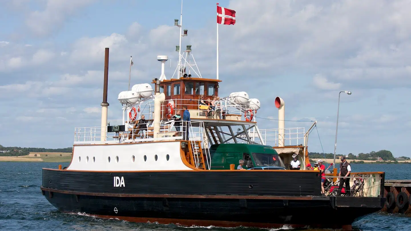 Færgen Ida på vej til Stubbekøbing.