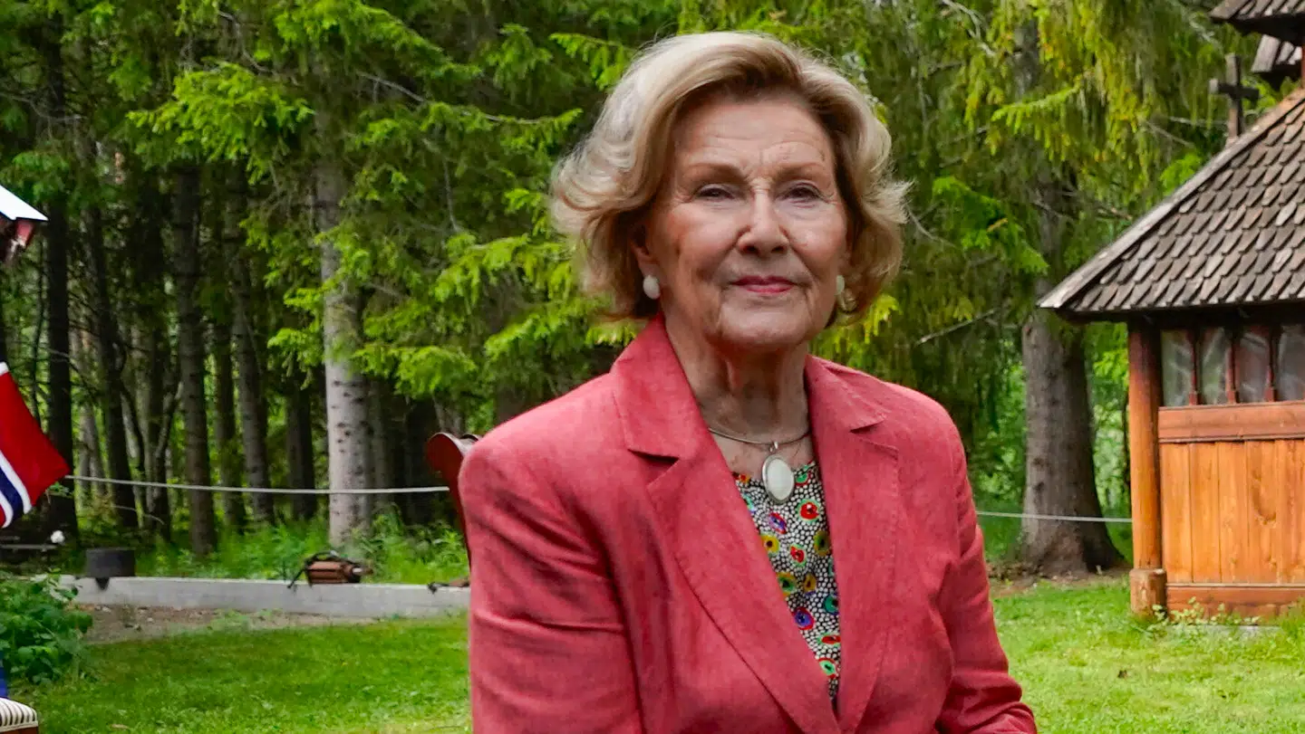 Under et besøg i Kristianstad talte dronning Sonja lørdag om Mette-Marits operation. Billedet er dog fra et officielt besøg på Saltstraumen tidligere på måneden.