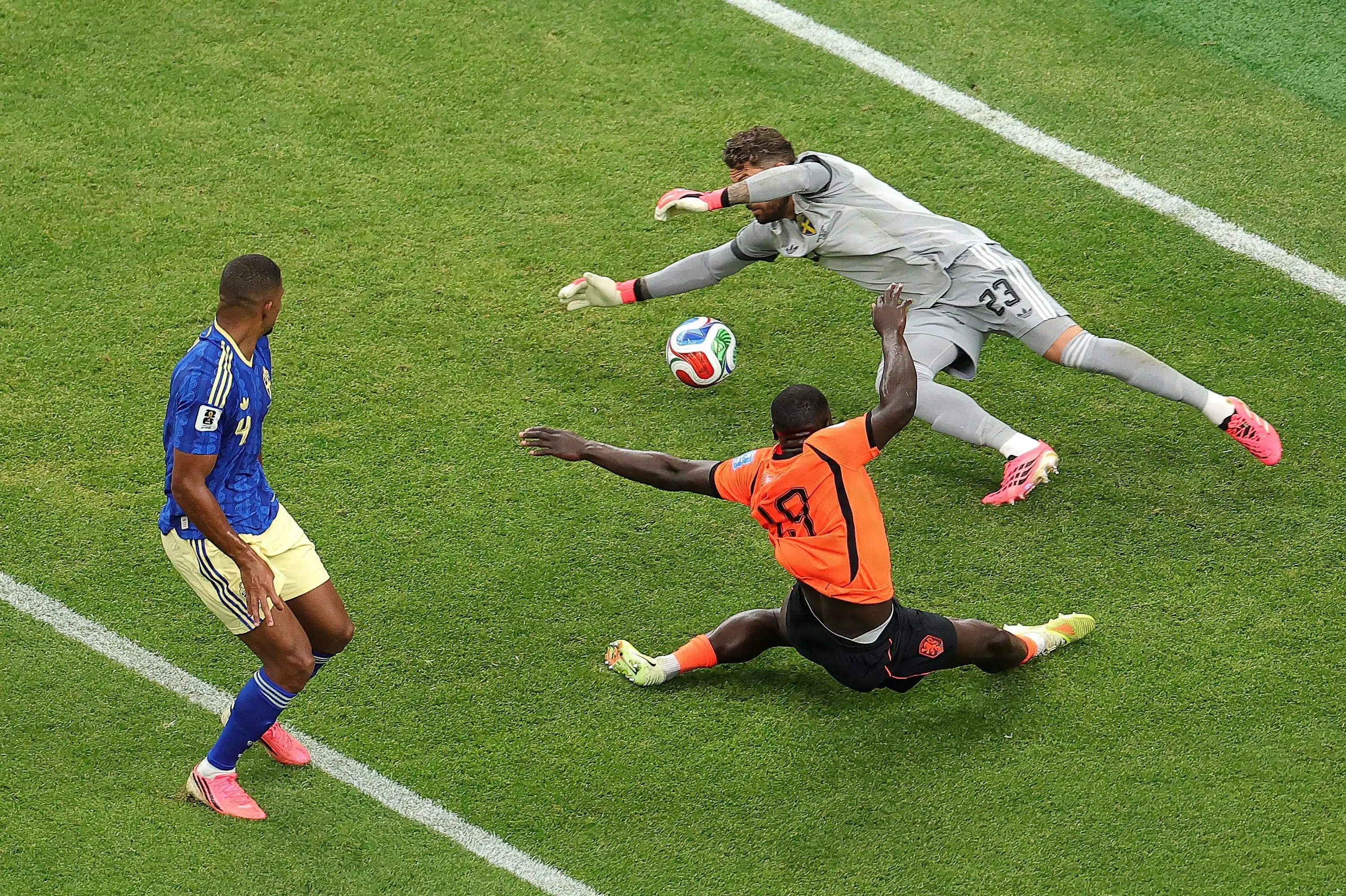 Holland udspiller Sverige i VM-storsejr