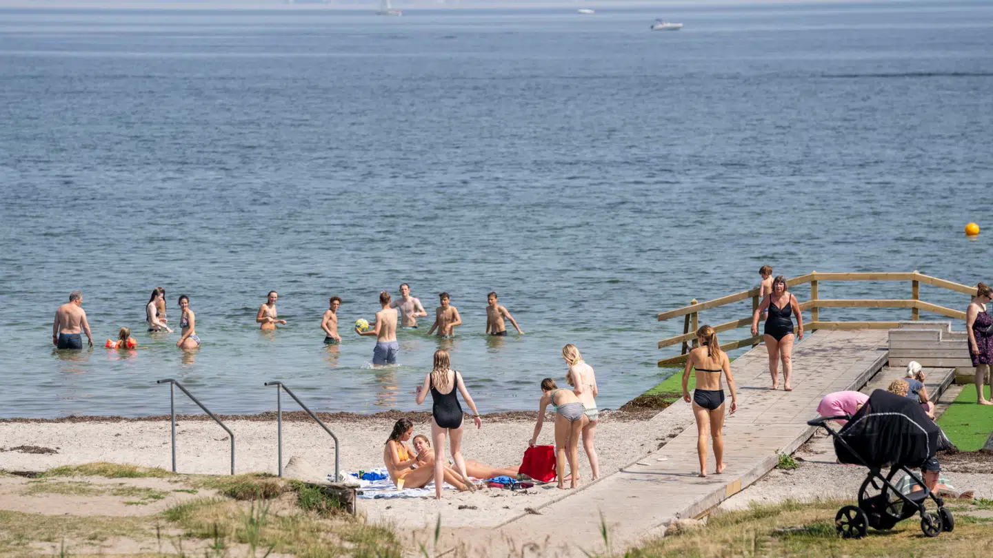Sol og sommer på Charlottenlund Strandpark.