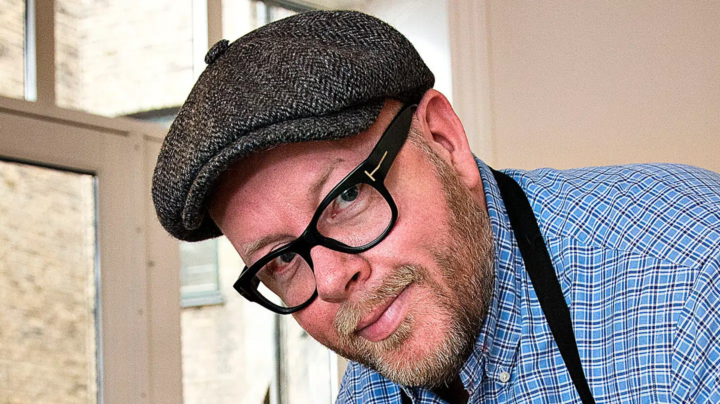 Claus Holm er en af landets mest folkelige og karismatiske tv-kokke.