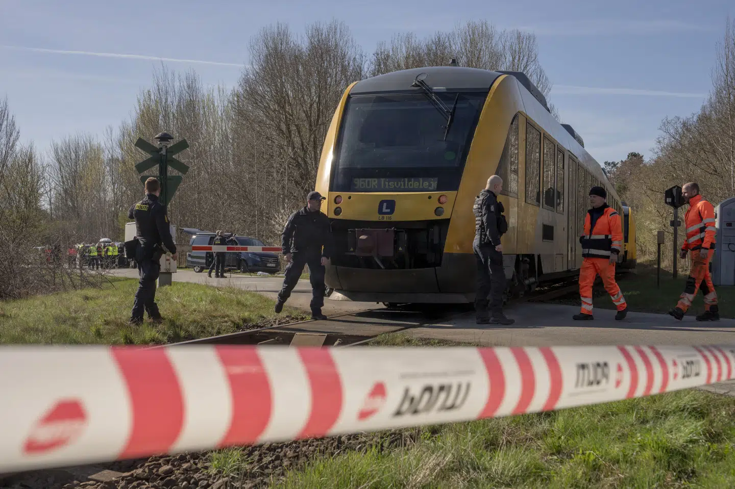 I april skete en alvorlig ulykke på Gribskovbanen i Nordsjælland, da to tog kolliderede. Siden torsdag har driften været indstillet på grund af sygemeldinger hos medarbejderne, men fra mandag morgen kører togene igen. (Arkivfoto).