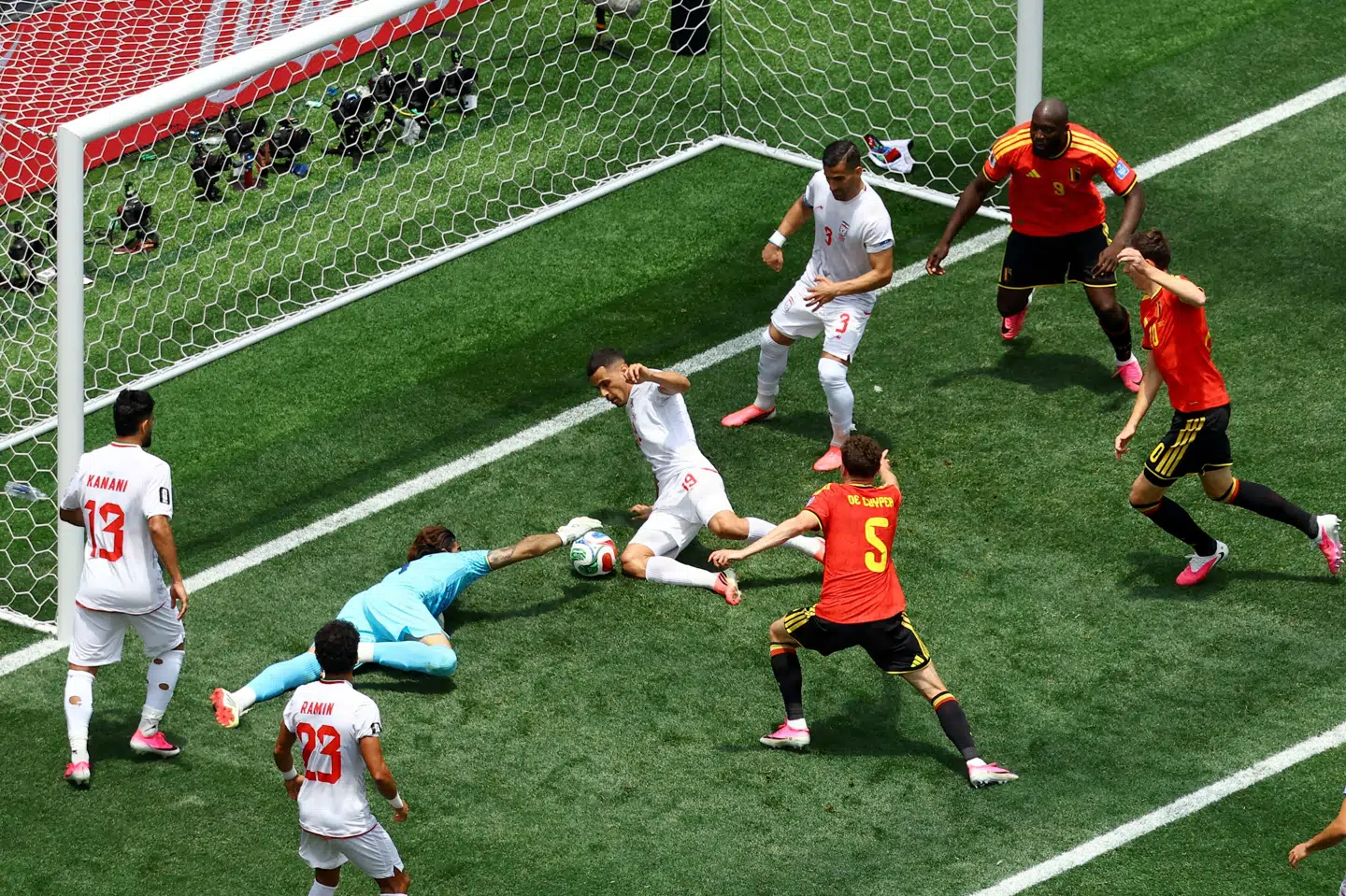 Især Alireza Beiranvands redning af Maxim De Cuypers forsøg fra tæt hold var speciel.