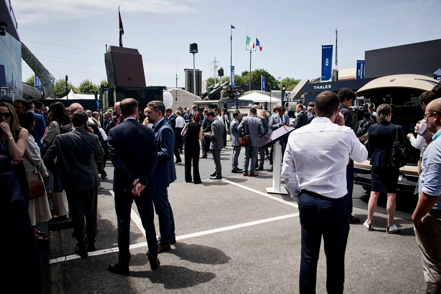 Ligesom der var stor interesse for forsvarsteknologi her på Eurosatory-messen i Villepinte i Frankrig i sidste uge, satser investorer risikovillig kapital i stort omfang på at hjælpe iværksættere på området frem.