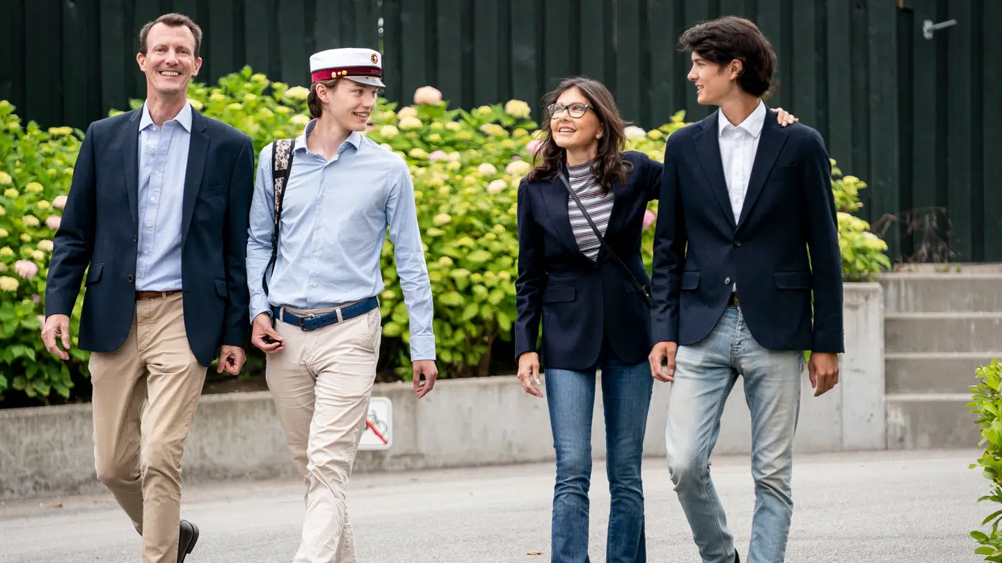 Grev Nikolai møder opbakning til sin nye serie fra hjemmefronten.