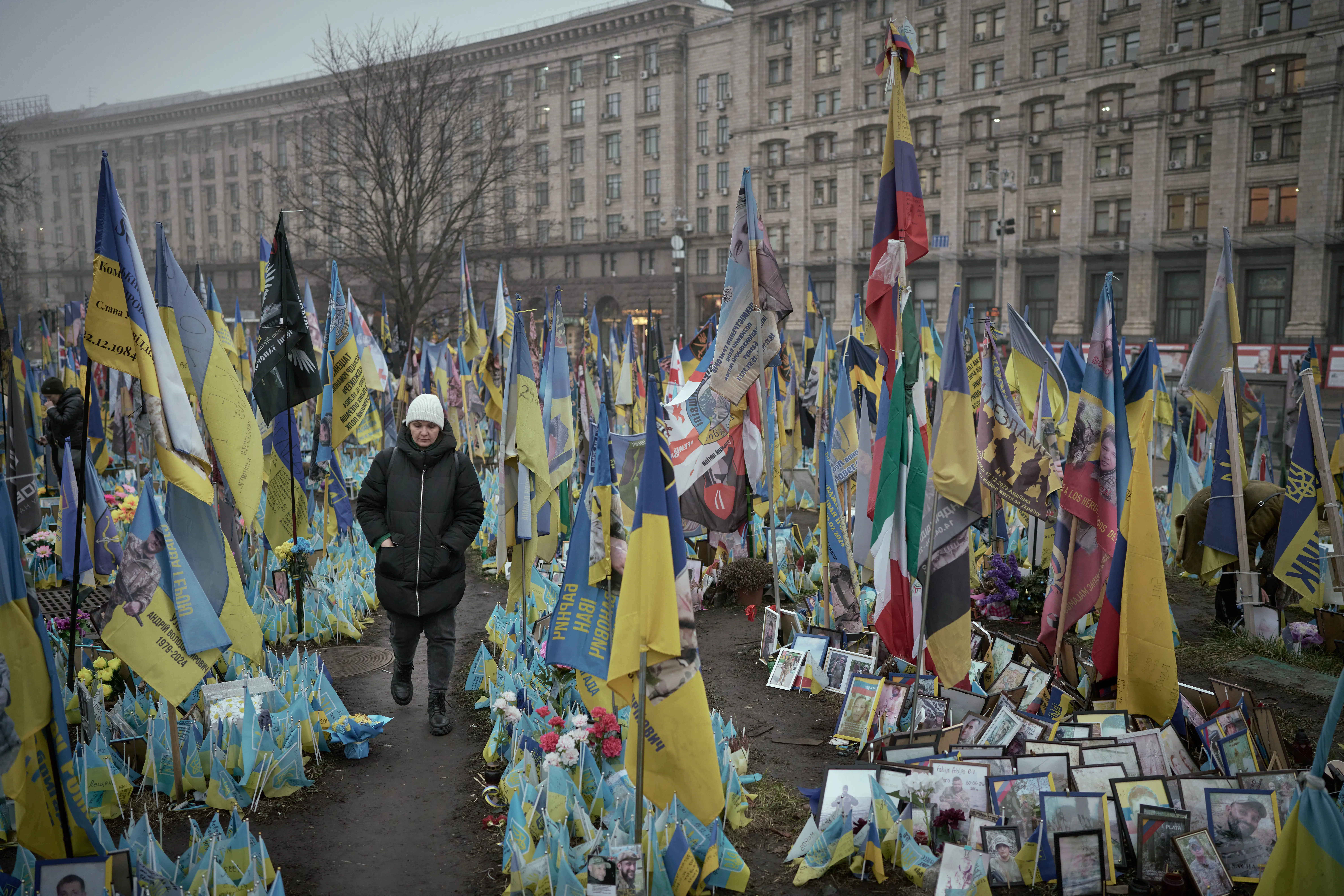 Ukrainsk forfatter: Hver dag sendes sønner, fædre og brødre til fronten. Min fætter nåede ikke at affyre et enkelt skud, før han faldt