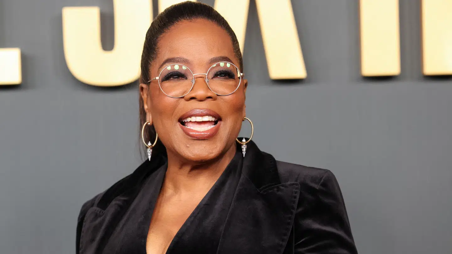 Oprah Winfrey bad sit publikum dække over Whitney Houstons stofmisbrug.