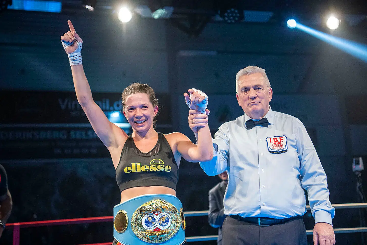 Sarah Mahfoud kæmper om IBF's VM-titel i fjervægt mod den regerende argentinske verdensmester Brenda Karen Carabajal i Frederiksberg Hallerne lørdag den 1. februar 2020. (Foto: Thomas Sjørup/Ritzau Scanpix)