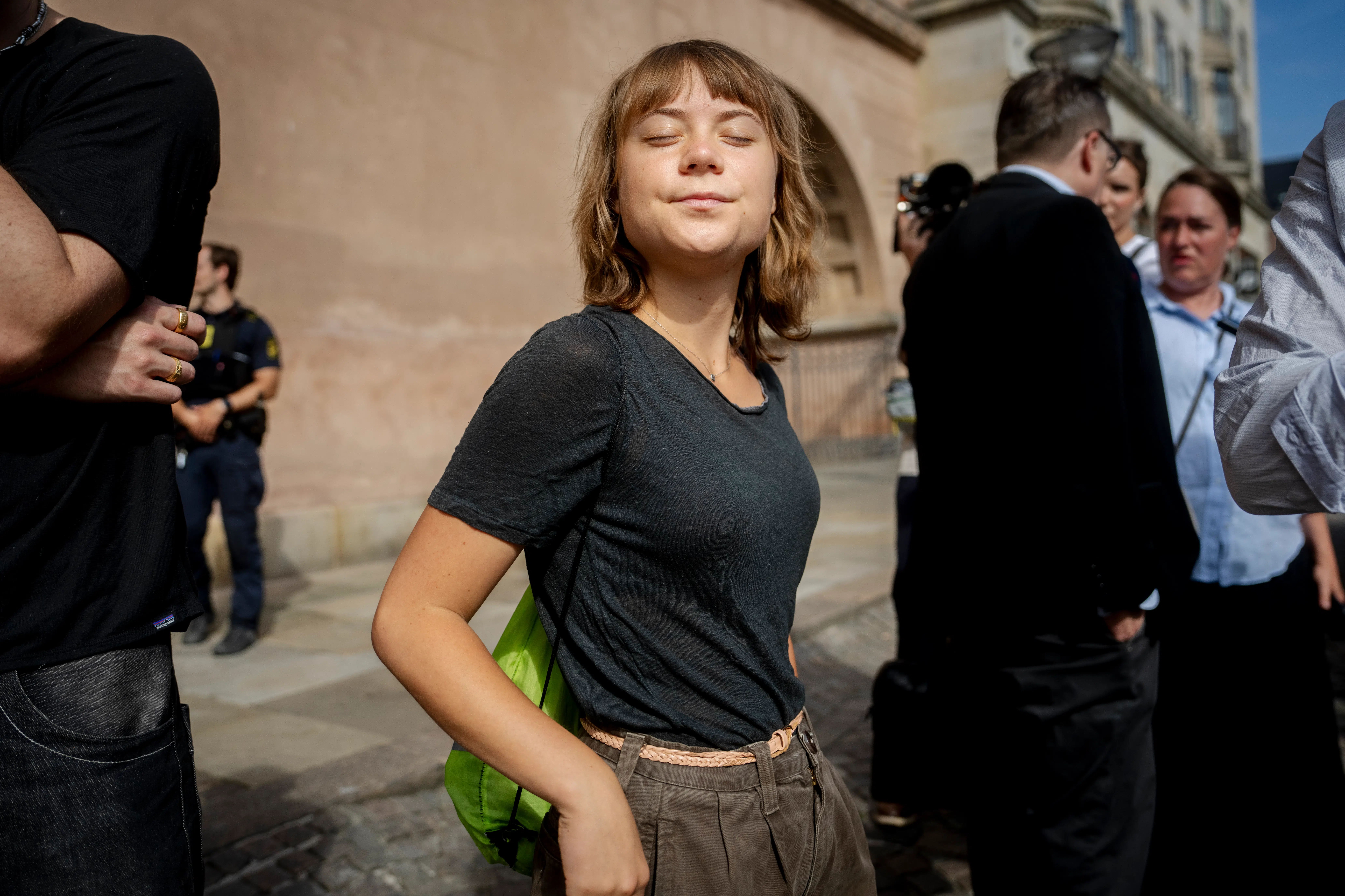 Den ene tiltalte brød ud i tårer, den anden var tydeligt nervøs. Men Greta Thunberg fremstod upåvirket i Københavns Byret